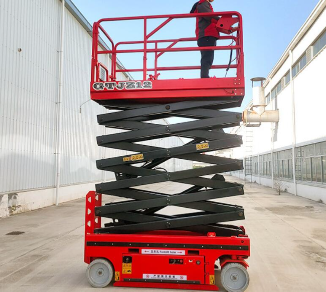 新蔡自行走移动式升降机